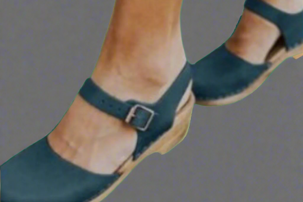 Women's Platform Sandals | Comfortable Closed-Toe Slingback Sandals