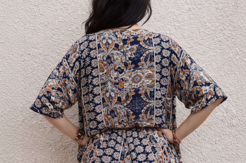Casual Set | Floral Pattern Blouse and Shorts Ensemble 0