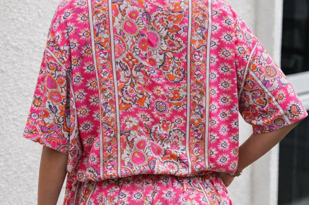 Casual Set | Floral Pattern Blouse and Shorts Ensemble 3