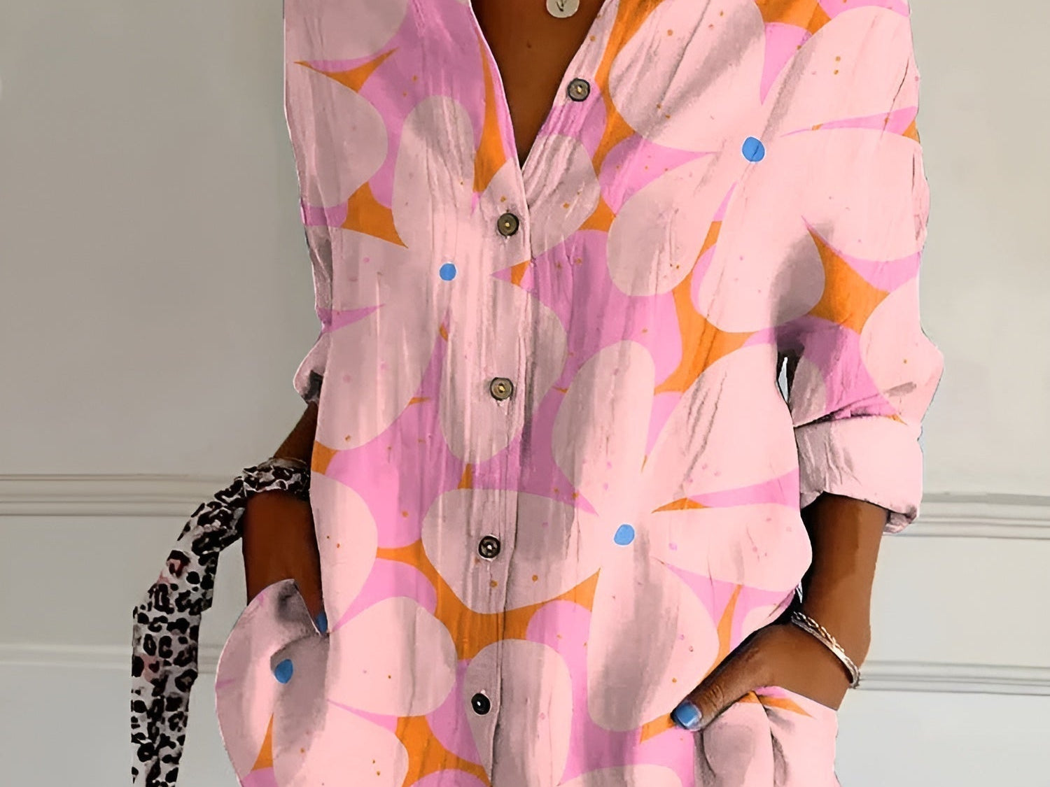 Elegant Everyday Blouse with Breathable Fabric & Fluid Fit for All-Day Comfort 1