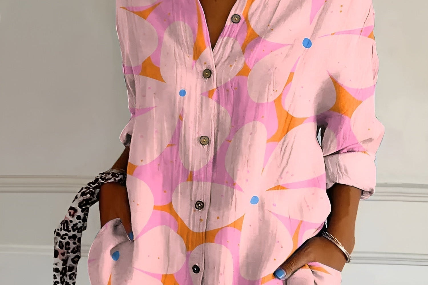 Elegant Everyday Blouse with Breathable Fabric & Fluid Fit for All-Day Comfort 1