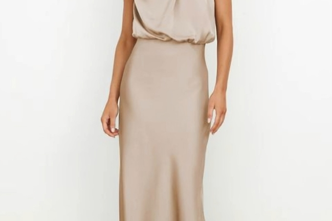 Evening Dress | Elegant Halterneck Plus Size Formal Gown | Flattering Flowing Silhouette 3