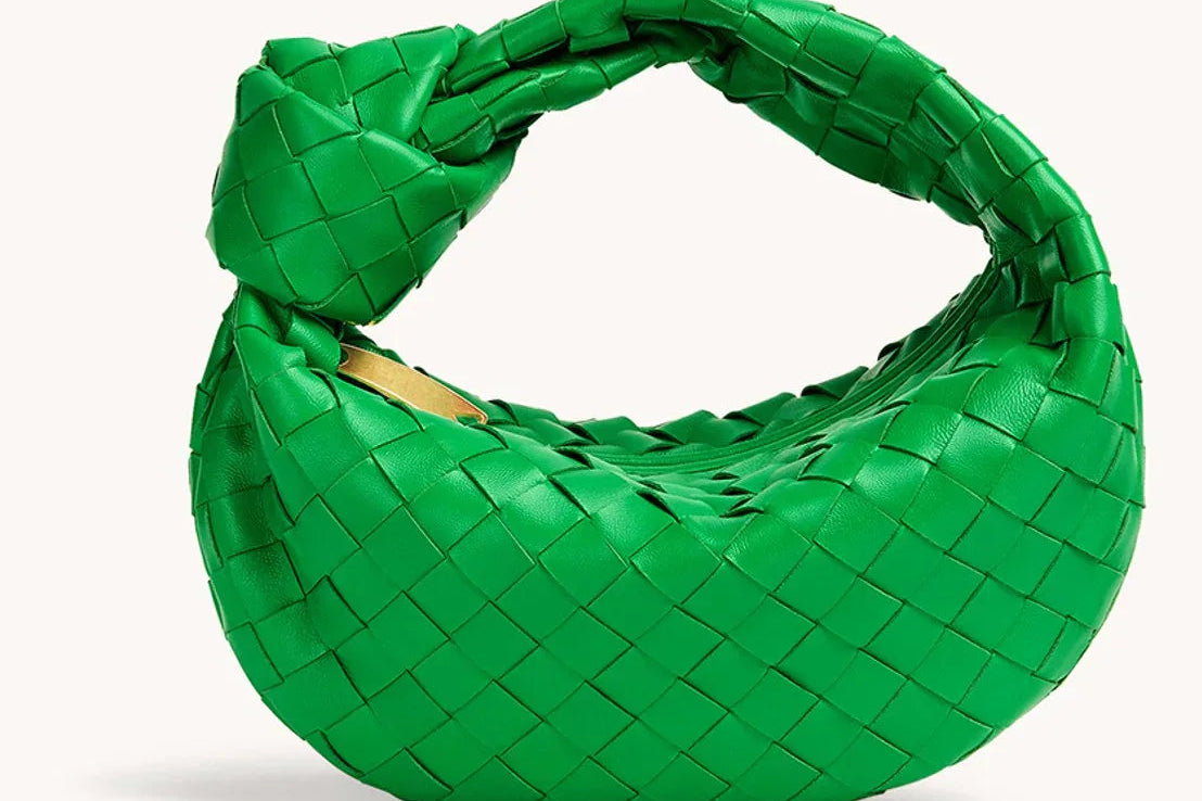 Handbag | Elegant Everyday Accessory | Timeless Functional Design 1