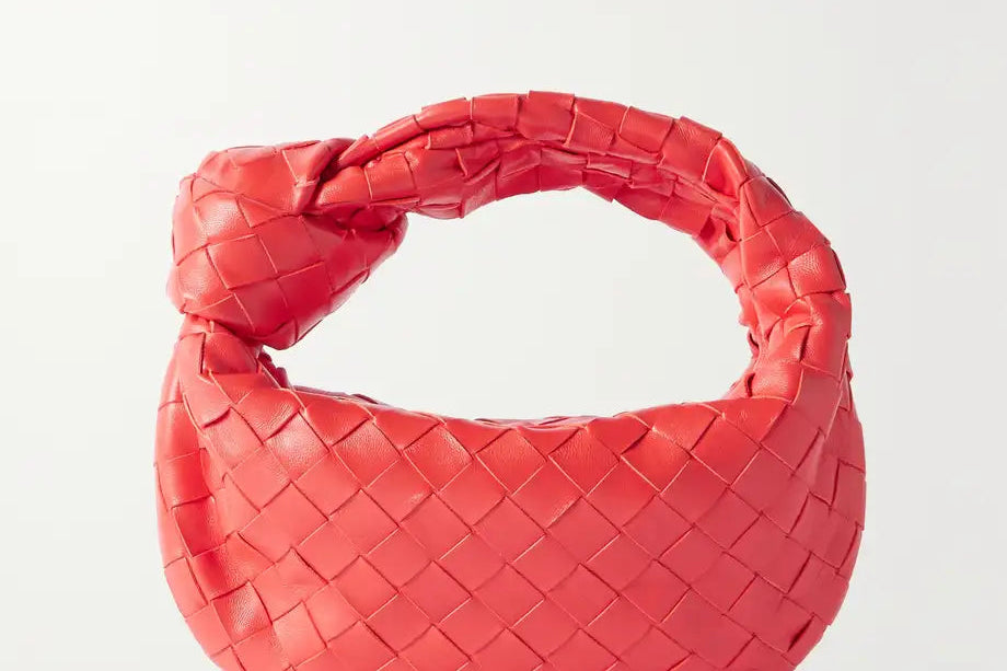 Handbag | Elegant Everyday Accessory | Timeless Functional Design 10