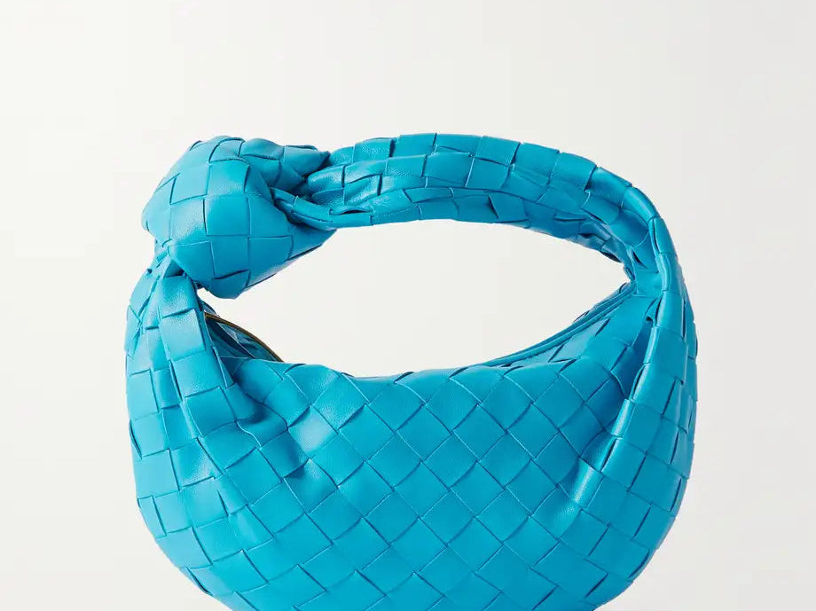 Handbag | Elegant Everyday Accessory | Timeless Functional Design 11