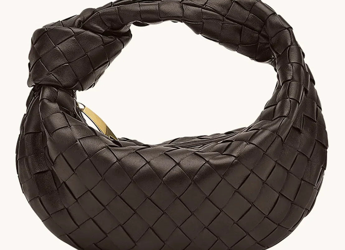 Handbag | Elegant Everyday Accessory | Timeless Functional Design 4