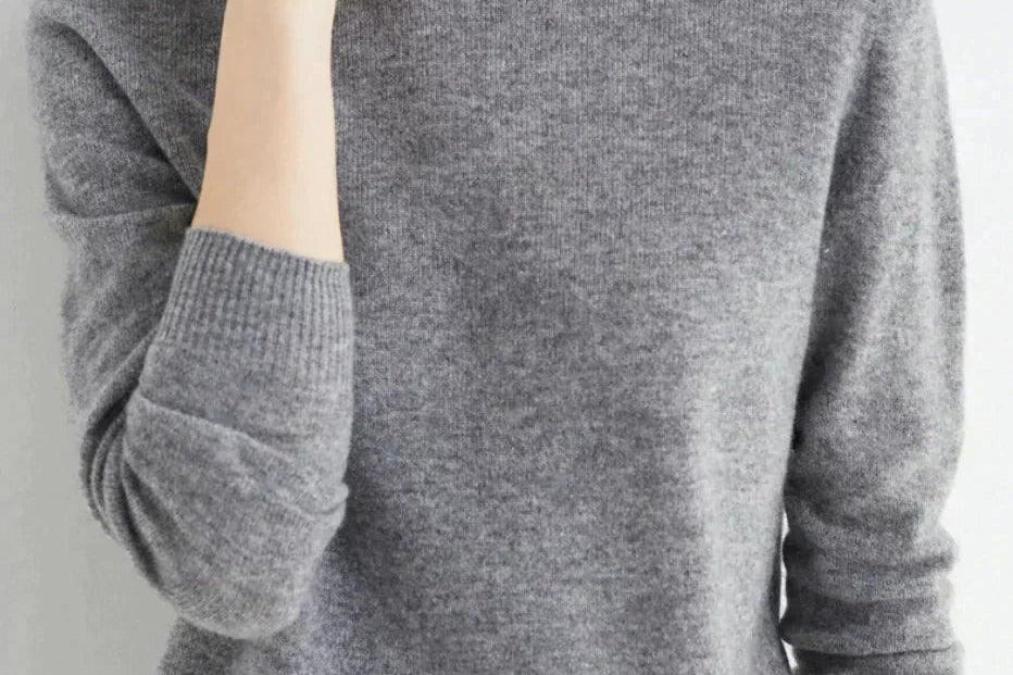 Mariana - Women's Cashmere-Blend Crew Neck Sweater
