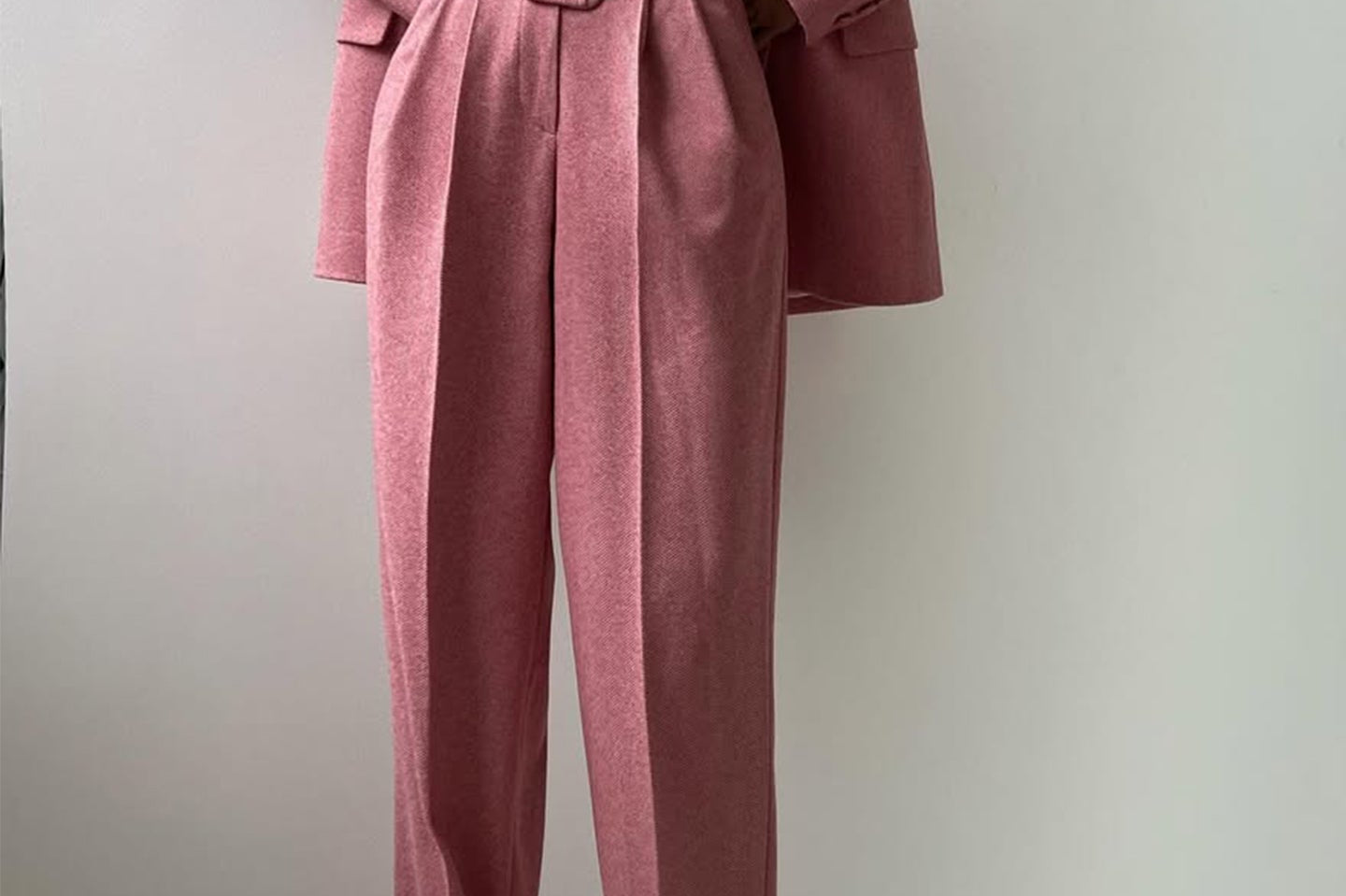 Suit | Herringbone Three-Piece Set | Elegant Structured Design for Professional Attire 1