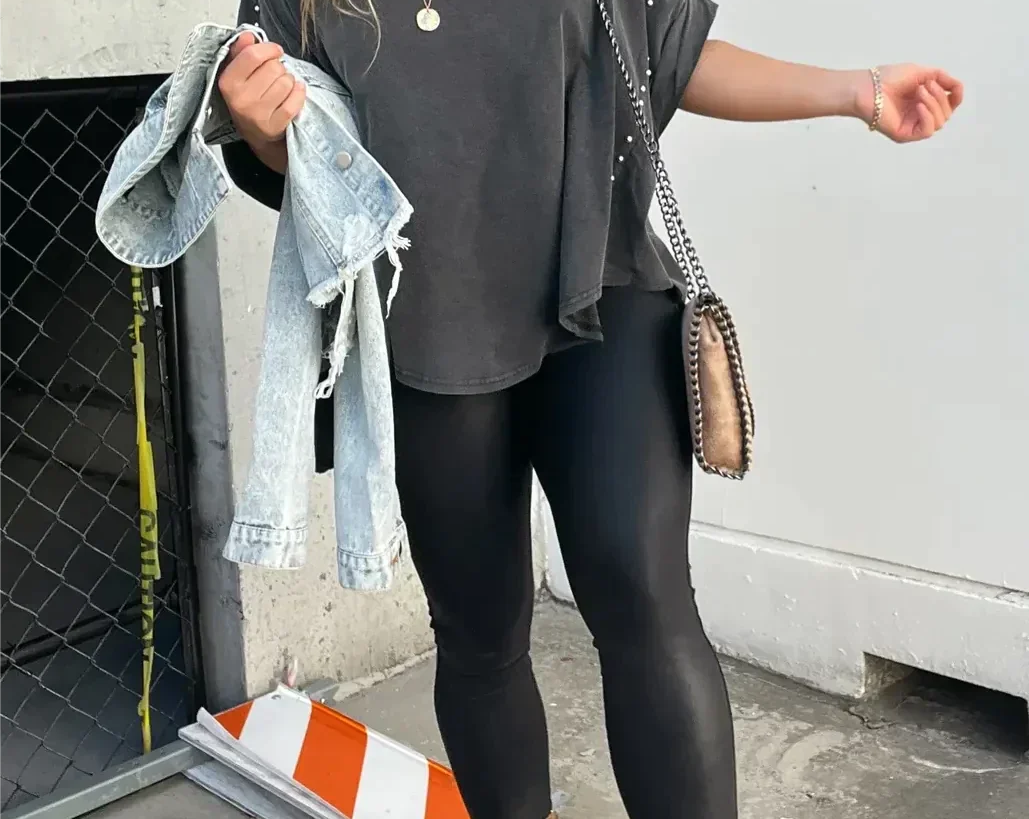 T-Shirt | Stud-Detail Oversized Boyfriend Top | Edgy Comfortable 2