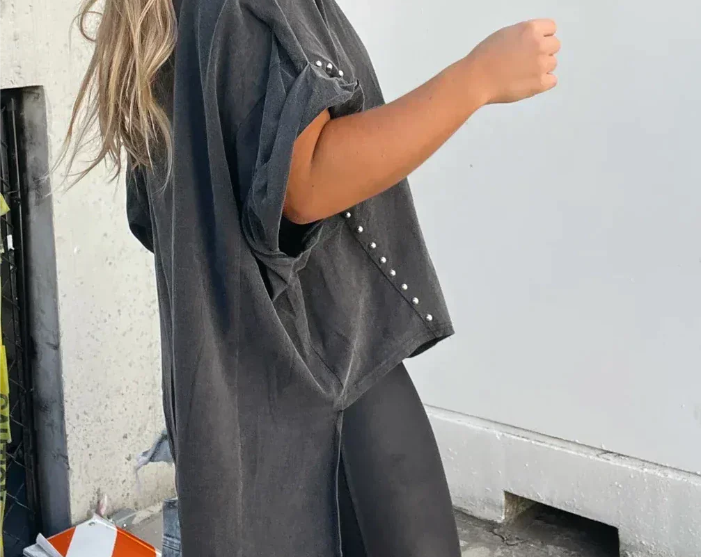 T-Shirt | Stud-Detail Oversized Boyfriend Top | Edgy Comfortable 5