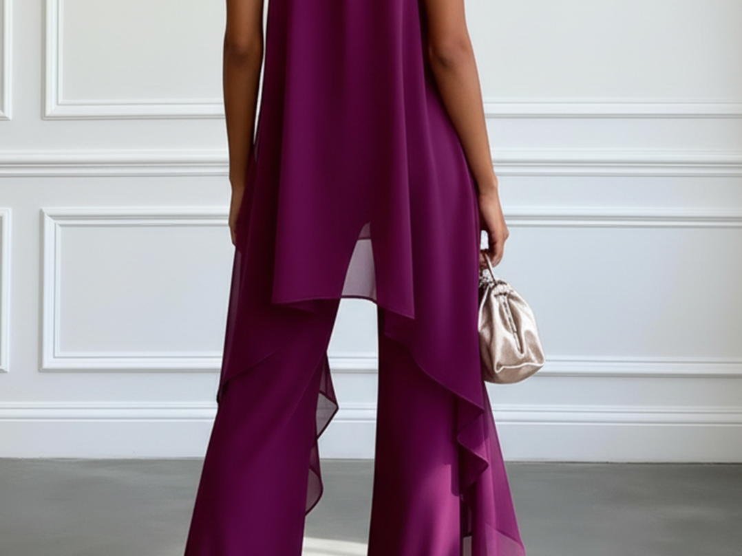 Plum halter set detail
