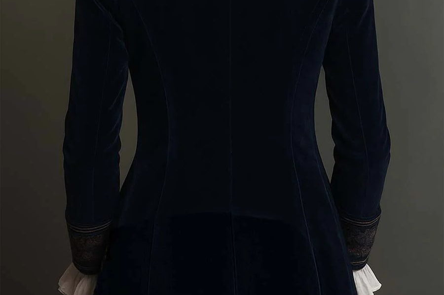 Aase - Women's Long Velvet Blazer with Embroidered Lapels
