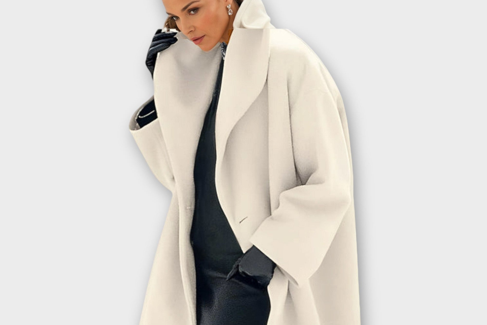 Adah - Women's Oversized Coat with Wide Collar - White