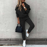Beth - Women's Two-Piece Jogging Set with Tapered Joggers - Black
