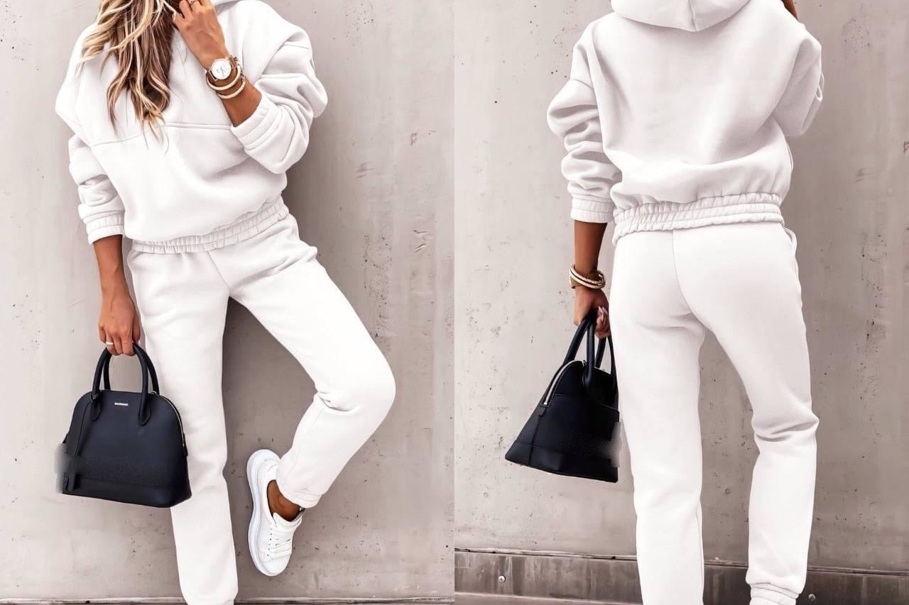 Beth - Women's Two-Piece Jogging Set with Tapered Joggers - White