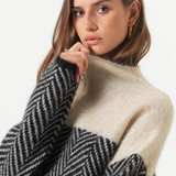 Caoimhe - Women's Soft Cashmere-Blend Turtleneck Sweater