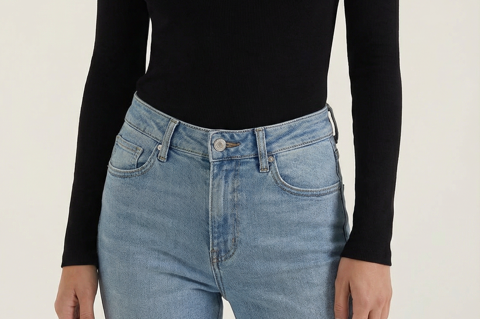 Women's Ribbed Long-Sleeve Fitted T-Shirt | Soft Round-Neck Layering Top