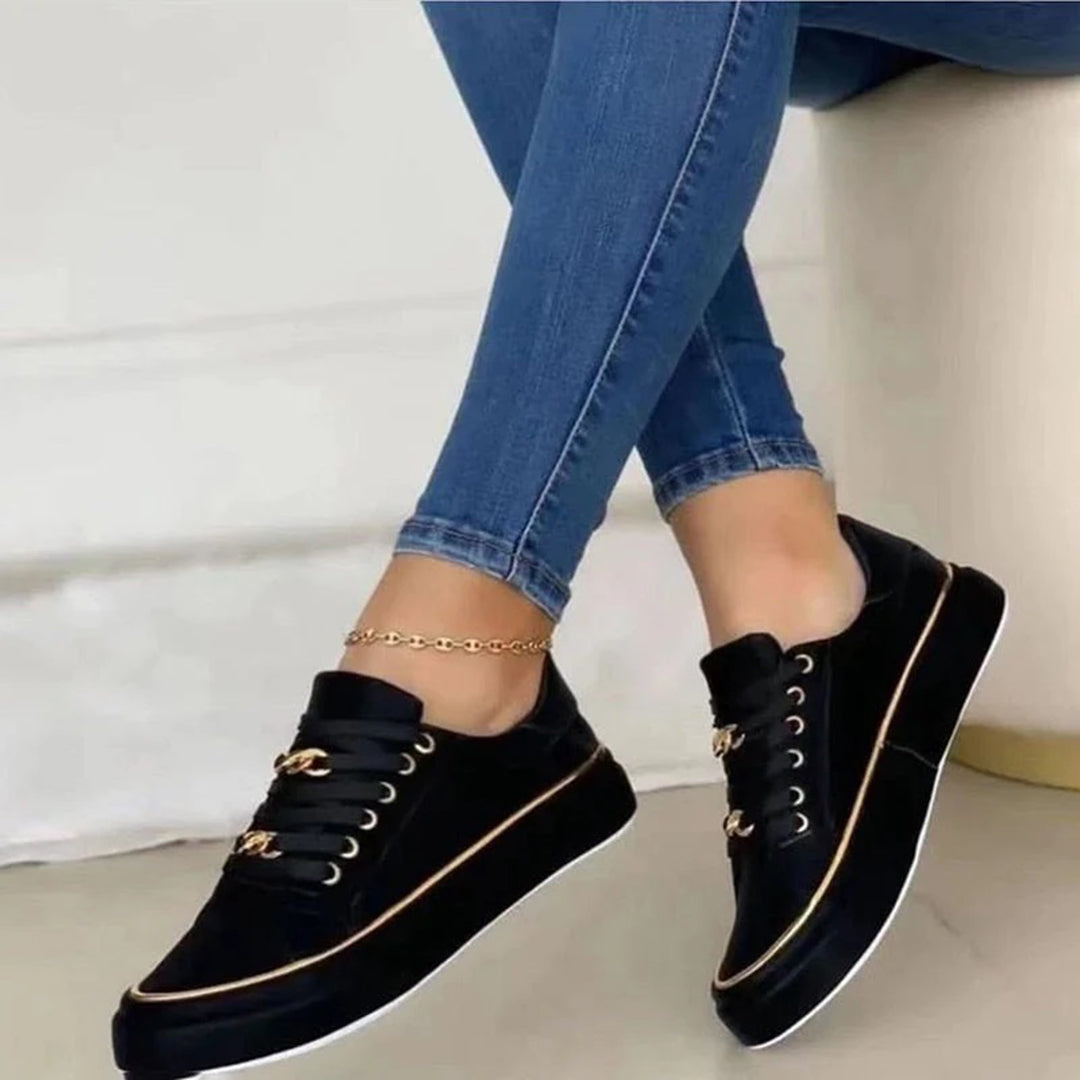 Gaia - Women's Flat Lace-Up Casual Sneakers - Black