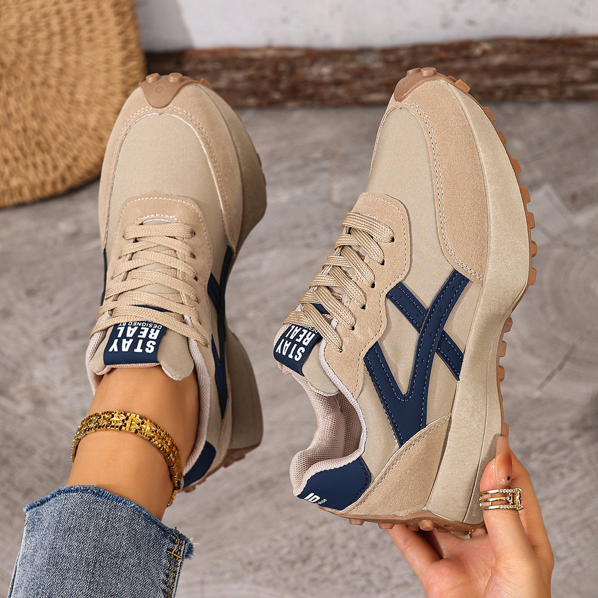 Geneva - Women's Lightweight Cushioned Walking Sneakers