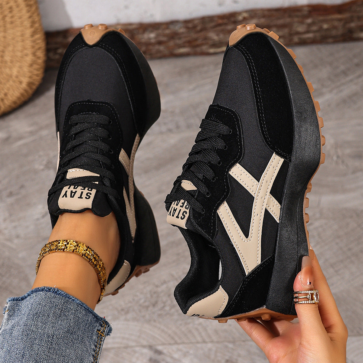 Geneva - Women's Lightweight Cushioned Walking Sneakers
