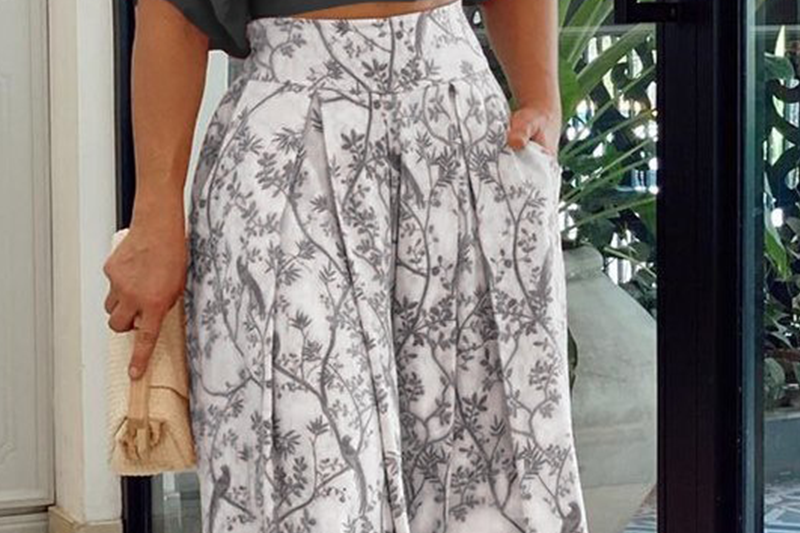Genevra - Women's Cropped Shirt and Printed Wide-Leg Pants Set - Black