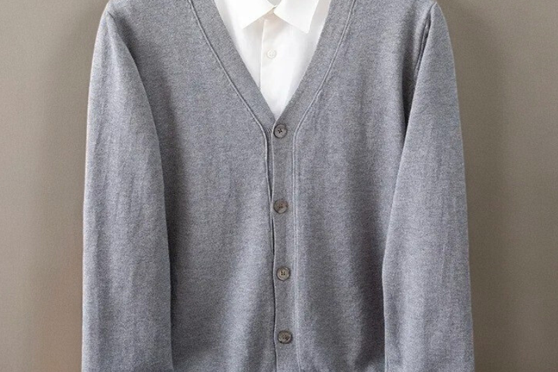 Grayson - Men's Fine Knit V-Neck Button Cardigan - Gray