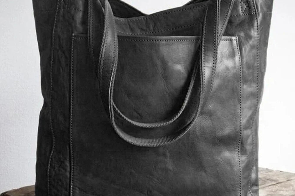 Sanne - Women's Leather Tote Bag with Front Pocket - Black