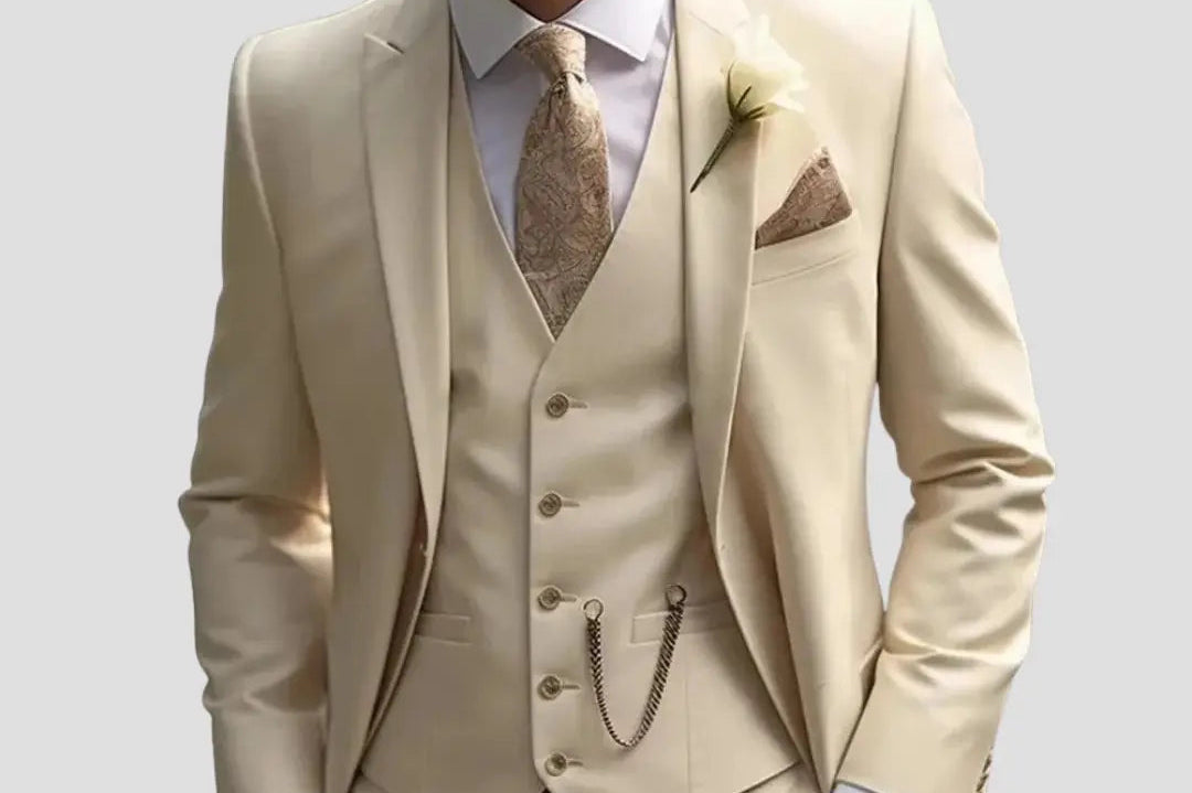 Simon - Men's Slim Fit Three-Piece Groomsmen Suit with Waistcoat - Beige