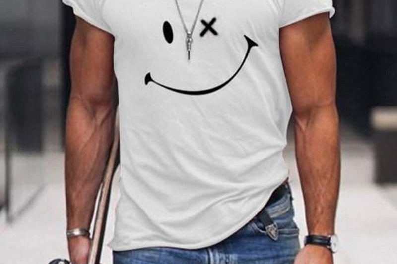 Theo - Men's Relaxed Fit Smiley Graphic T-Shirt - White